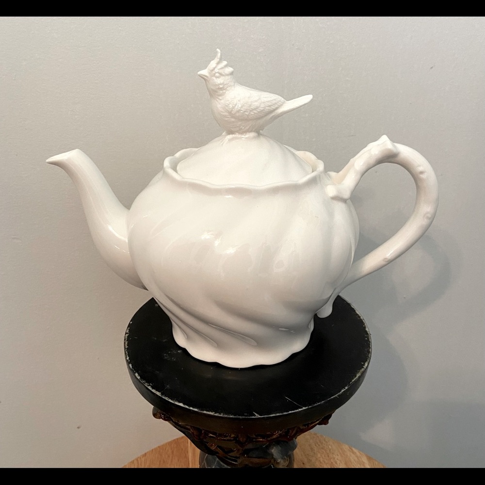 Fine China Vintage Tea Pot